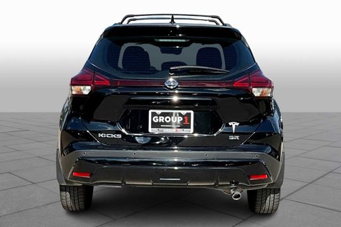 Used 2021 Nissan Kicks SR w/ SR Premium Package image 4