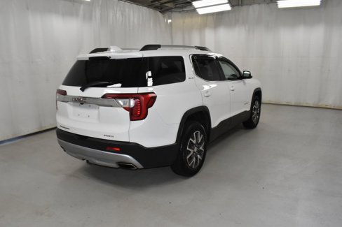 Used 2022 GMC Acadia SLE w/ Driver Convenience Package image 5