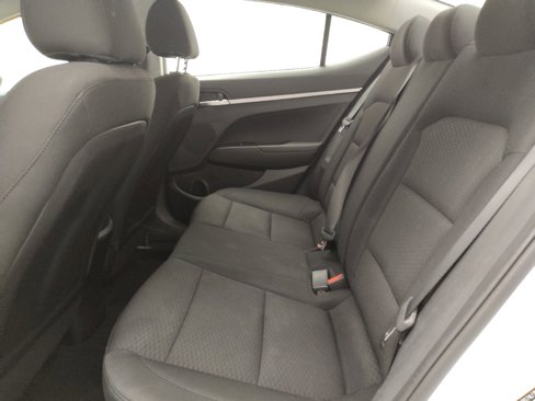 Used 2019 Hyundai Elantra SE w/ Cargo Package image 18