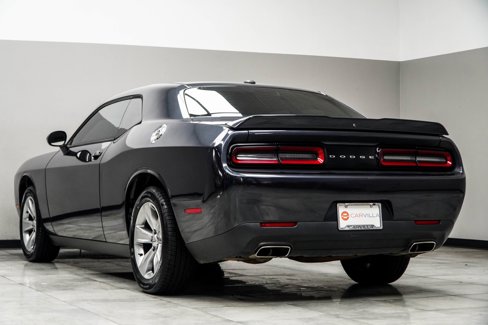 Used 2019 Dodge Challenger SXT image 10