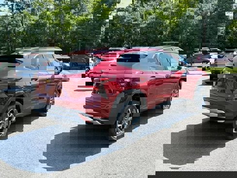 New 2025 Chevrolet Trax LT w/ Driver Confidence Package image 9