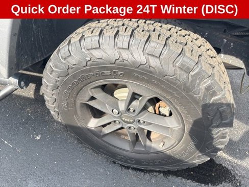 Used 2017 Jeep Wrangler Unlimited Sahara image 3