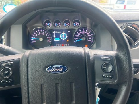 Used 2016 Ford F250 XLT w/ XLT Premium Package image 23