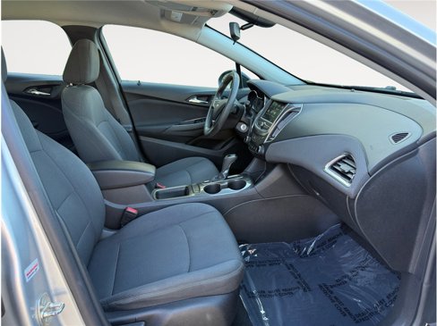 Used 2019 Chevrolet Cruze LT image 15