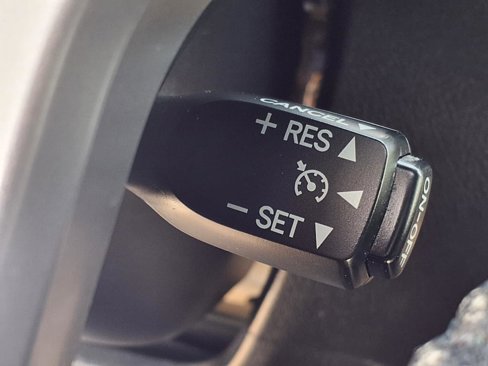 Used 2014 Toyota 4Runner Limited image 18