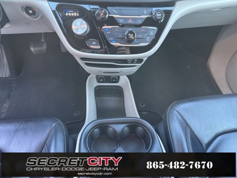 Used 2017 Chrysler Pacifica Touring-L image 26