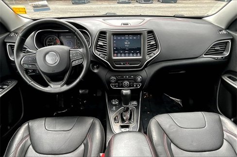 Used 2020 Jeep Cherokee Trailhawk image 7