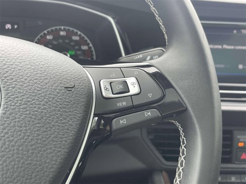 Used 2021 Volkswagen Jetta SE w/ SE Cold Weather Package image 23