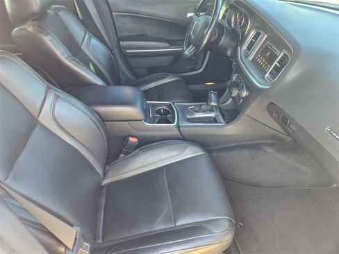 Used 2021 Dodge Charger SXT w/ Leather Interior Group image 9