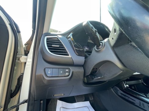 Certified 2022 Kia Seltos S image 20
