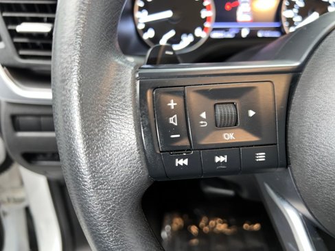 Used 2024 Nissan Rogue SV image 19