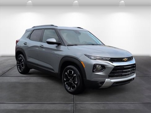 Used 2023 Chevrolet TrailBlazer LT w/ Convenience Package image 2