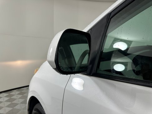 Used 2012 Toyota Sienna LE image 22