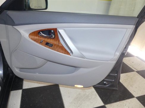 Used 2009 Toyota Camry XLE image 19