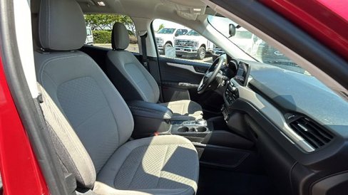 Used 2022 Ford Escape SE w/ SE Sport Appearance Package image 11