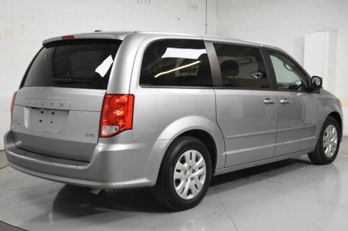Used 2017 Dodge Grand Caravan SE w/ Power Window Group image 2