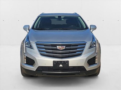 Used 2018 Cadillac XT5 Luxury image 2