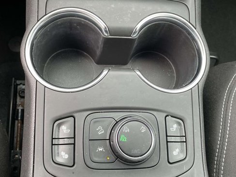 Used 2023 GMC Terrain SLE w/ Driver Convenience Package image 25