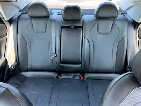 Used 2021 Hyundai Elantra Limited image 40