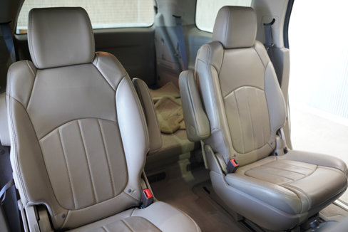 Used 2013 GMC Acadia Denali image 32