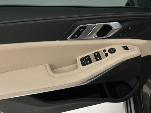 Used 2020 BMW X5 xDrive40i w/ Premium Package image 25