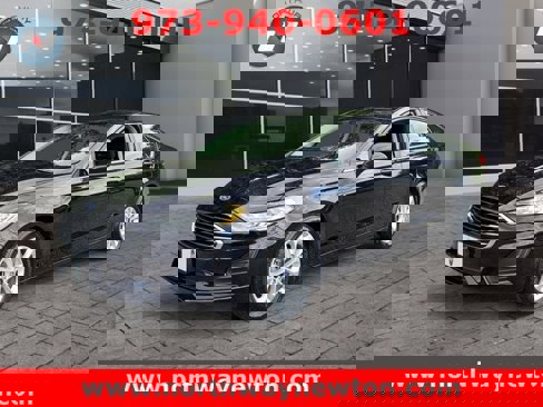 Used 2019 Ford Fusion SE image 1