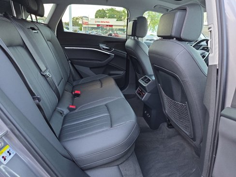 Used 2021 Audi e-tron Premium w/ Convenience Plus Package image 47
