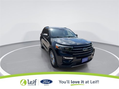 Used 2020 Ford Explorer XLT w/ Equipment Group 202A image 2