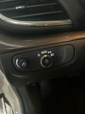 Used 2020 Buick Encore Preferred w/ Safety Package image 28