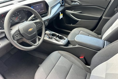 New 2025 Chevrolet Trax LS w/ LS Convenience Package image 10