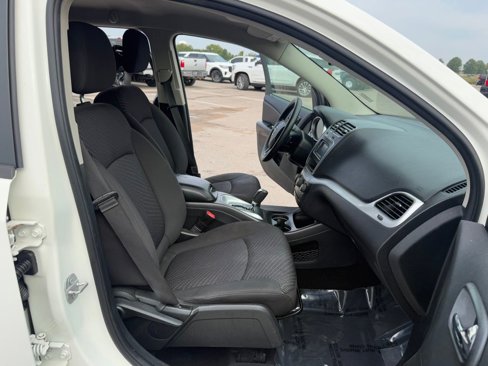 Used 2017 Dodge Journey SE image 16