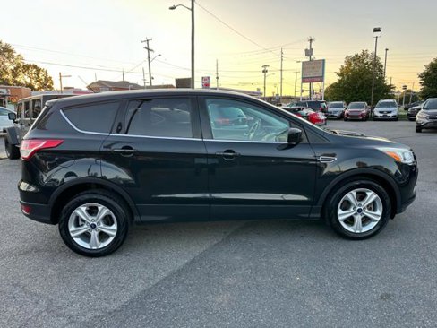 Used 2015 Ford Escape SE image 4