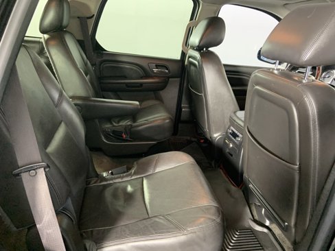 Used 2013 Cadillac Escalade Premium image 21