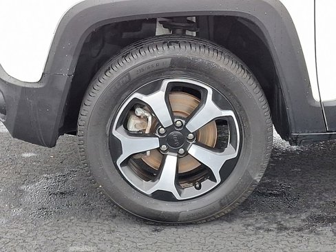 Used 2020 Jeep Renegade Trailhawk w/ Popular Equipment Group image 28