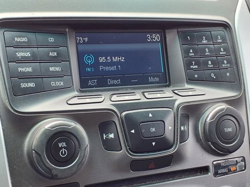 Used 2015 Ford Explorer XLT image 7
