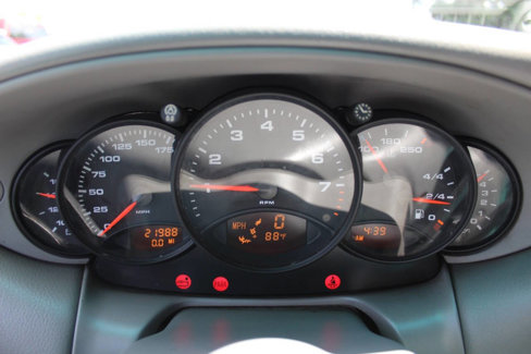 Used 2000 Porsche 911 Carrera 4 image 10