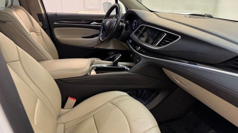 Used 2019 Buick Enclave Essence image 24