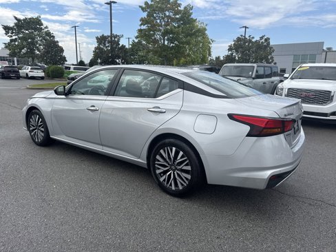 Used 2024 Nissan Altima 2.5 SV image 10