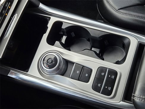 Used 2020 Ford Explorer XLT w/ Equipment Group 202A image 19
