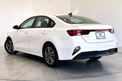 Used 2022 Kia Forte LXS image 12
