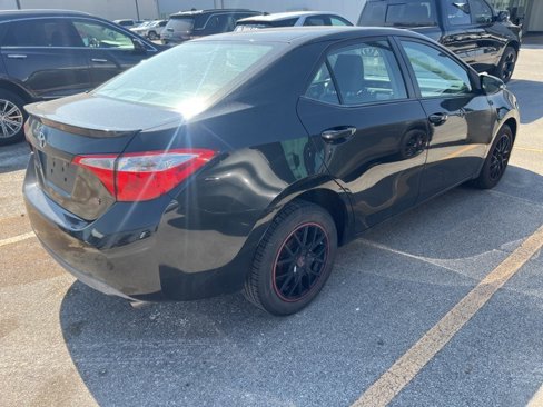 Used 2014 Toyota Corolla LE image 3
