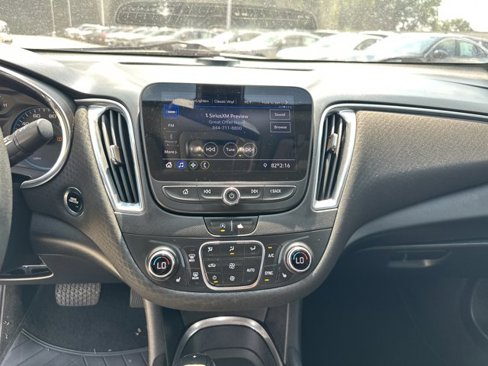 Used 2020 Chevrolet Malibu LT image 28