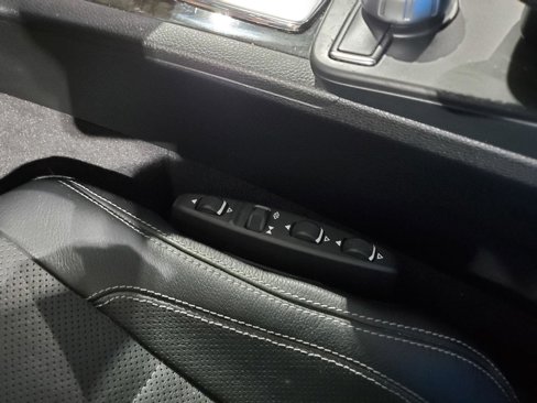 Used 2013 Mercedes-Benz E 550 Coupe image 32