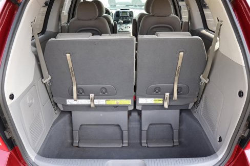 Used 2011 Kia Sedona LX image 11