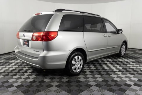 Used 2008 Toyota Sienna LE image 8