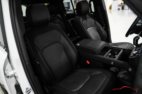 Used 2023 Land Rover Defender 110 X-Dynamic SE image 45