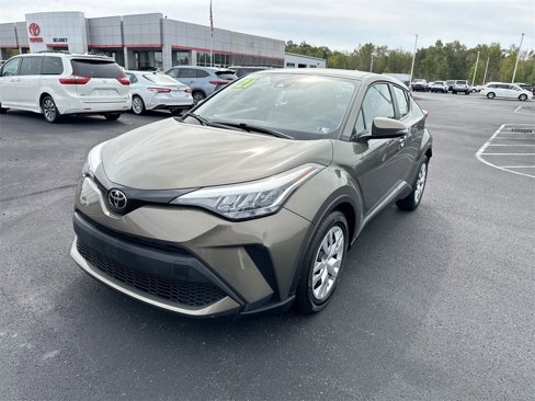 Used 2021 Toyota C-HR LE image 4