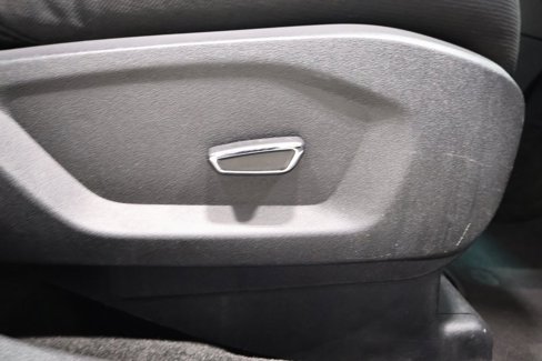 Used 2017 Ford Explorer XLT image 23
