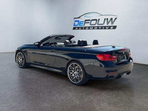 Used 2016 BMW M4 Convertible image 5