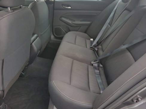 Used 2024 Nissan Altima 2.5 SV image 9